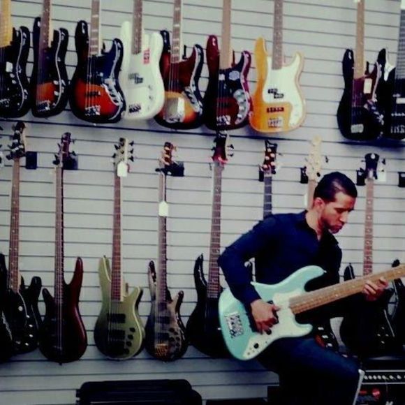 Meet your Posher, Victor manuel - Picture 1 of 1